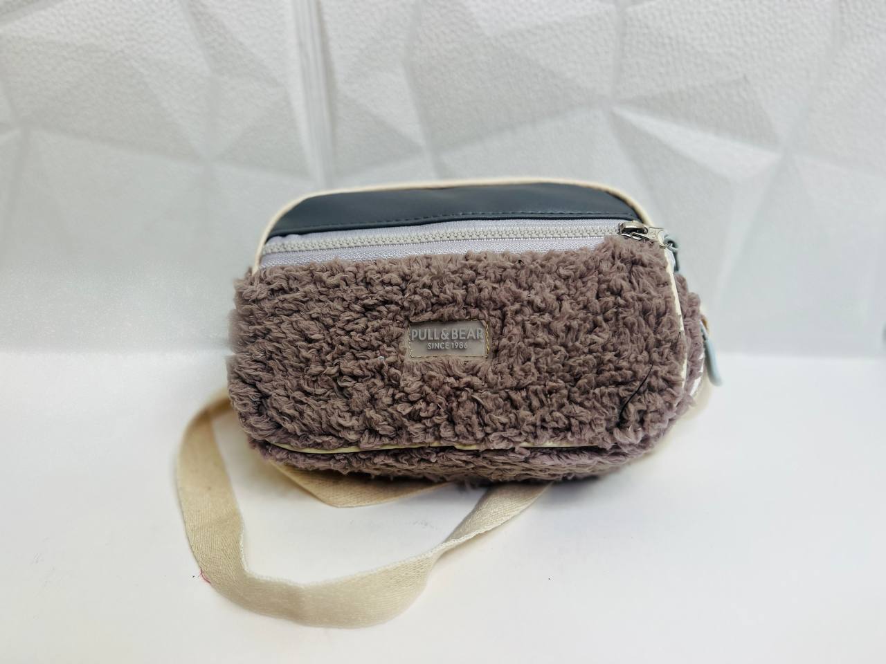 کیف پشمی تدی جلو زیپ دار کد b302 3 کیف پشمی تدی جلو زیپ دار کد b302